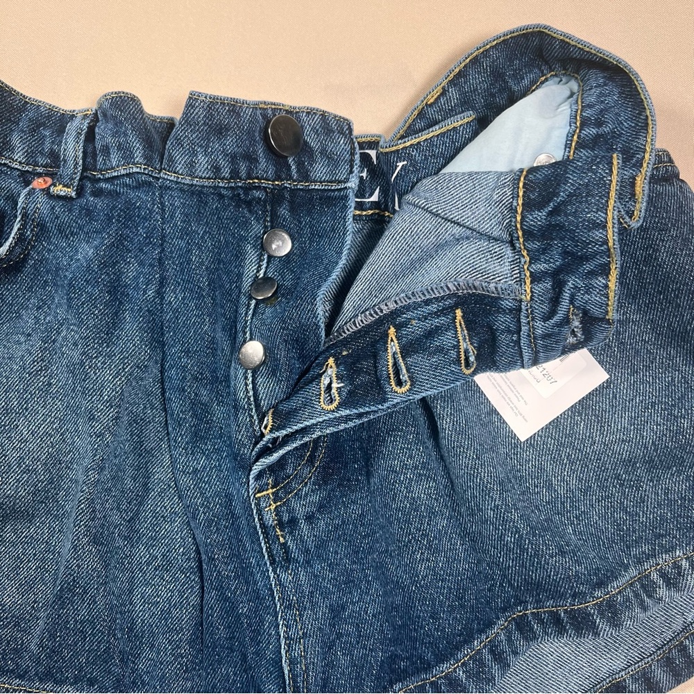 Raey Extra Fold Denim Shorts Dark Indigo Size 26 Casual  Gathered Waist Cute NWT - Picture 13 of 13